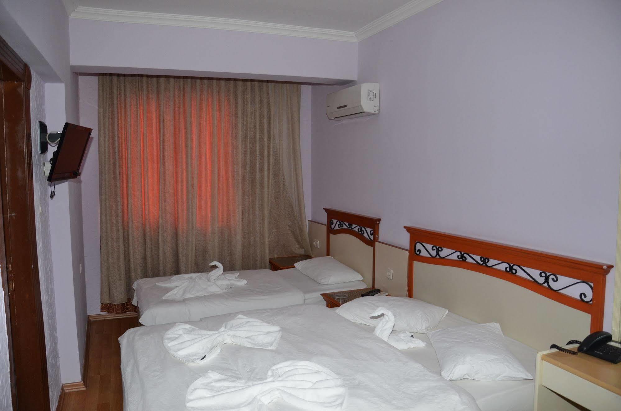 Ozturk Hotel Анталія Екстер'єр фото