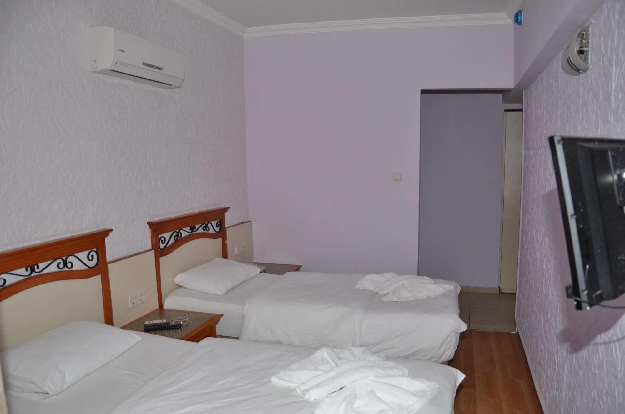 Ozturk Hotel Анталія Екстер'єр фото