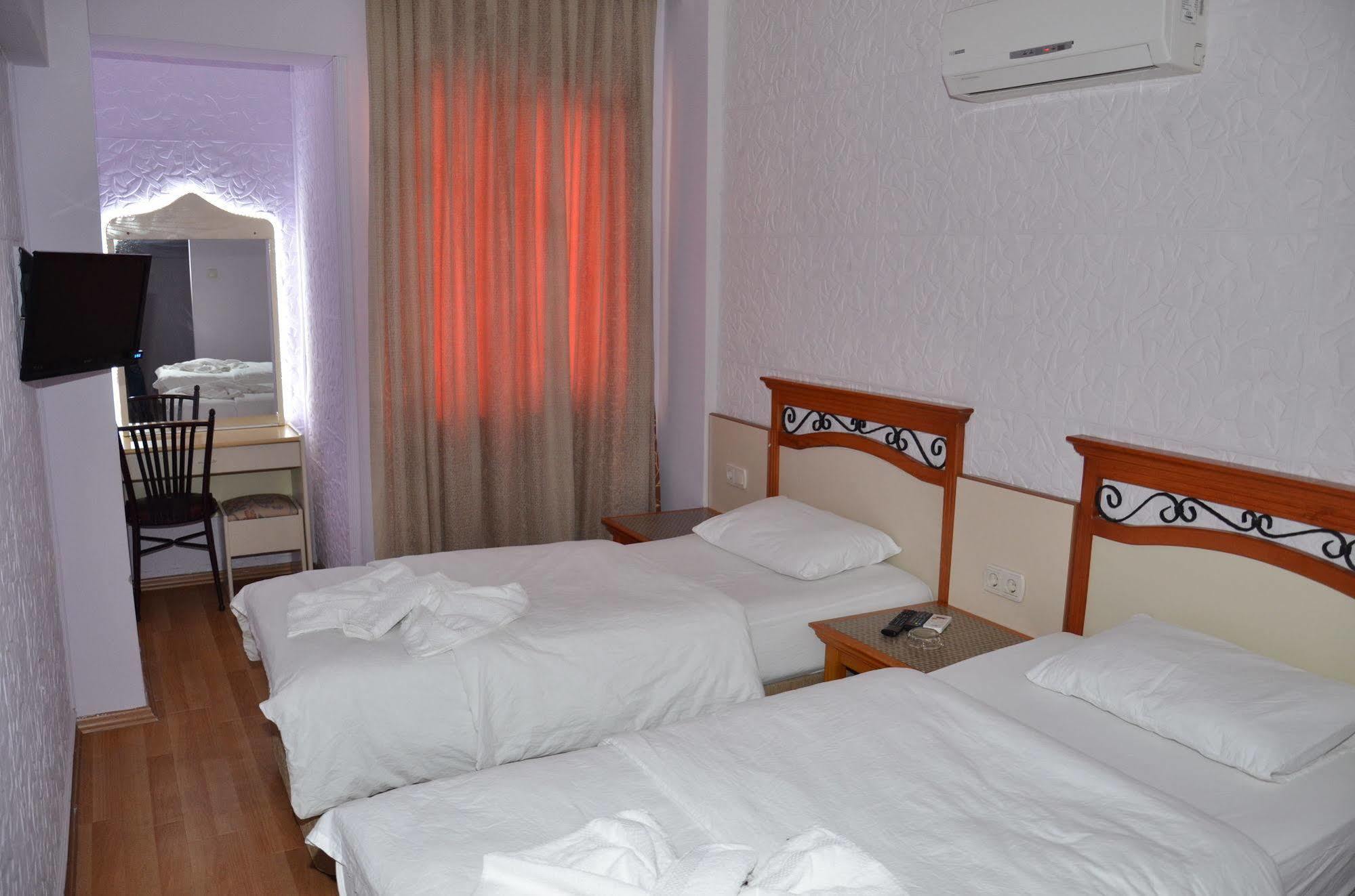 Ozturk Hotel Анталія Екстер'єр фото